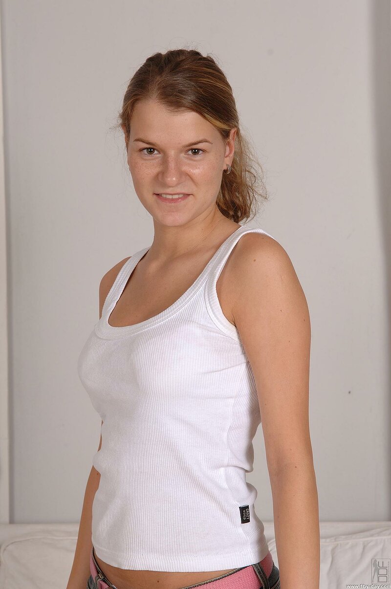 Анна, 22 года, 0 размер груди
